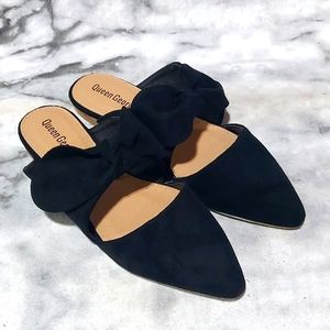 Queen George Flat slip on mules